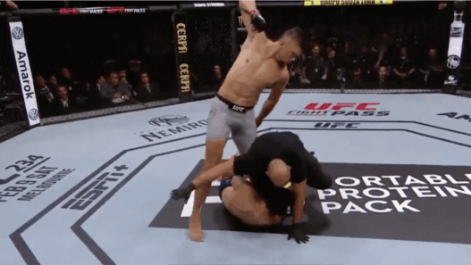 UFC Johnny Walker 15 seconds KO spinning back fist