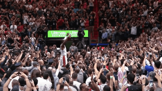 Dwyane Wade - Un dernier match à domicile, 30 points et la victoire