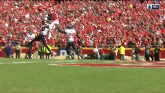 Tyreek Hill catch