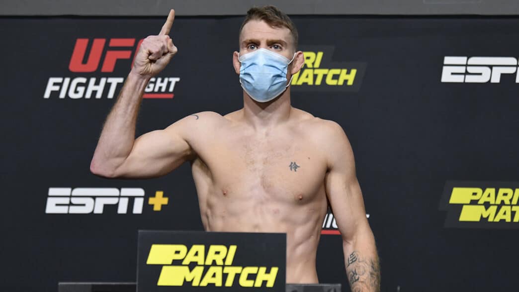 UFC Fight Night Felder v Dos Anjos: Weigh-Ins