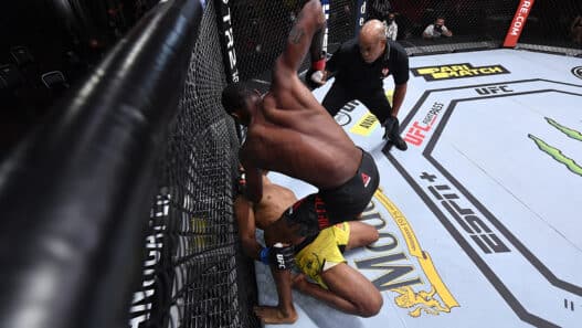 UFC 256: Holland v Souza