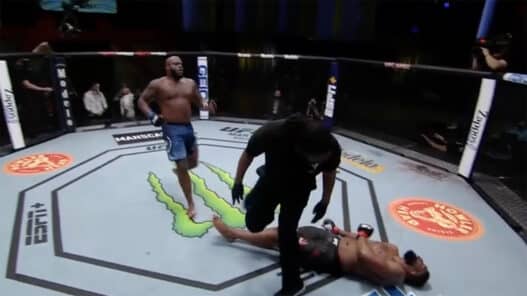 Derrick Lewis KO Curtis Blaydes UFC