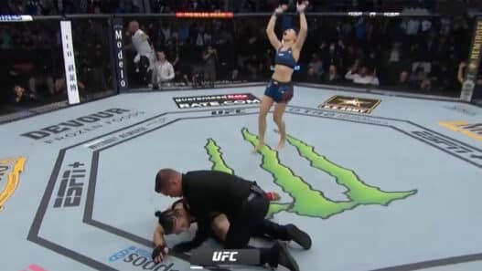 Weili Zhang Rose Namajunas UFC 261 TKO