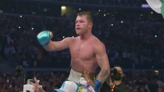 Canelo Alvarez Billy Joe Saunders TKO
