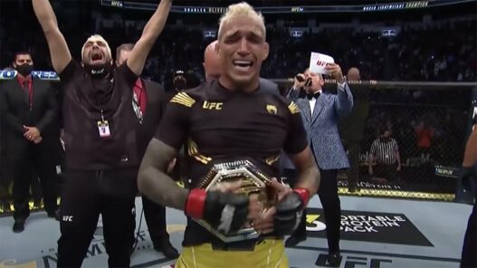 Charles Oliveira UFC 262