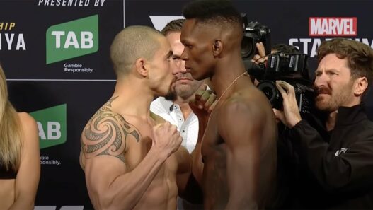 Israel Adesanya Robert Whittaker UFC 263