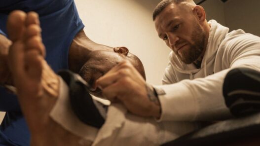 Conor McGregor cheville MMA UFC