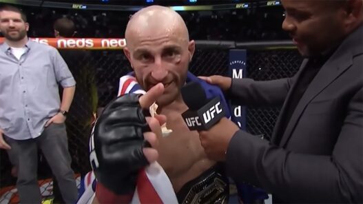 Alexander Volkanovski UFC 266 Conor McGregor