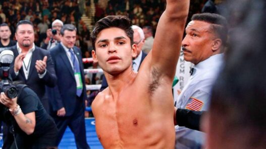 Canelo Alvarez sur Ryan Garcia