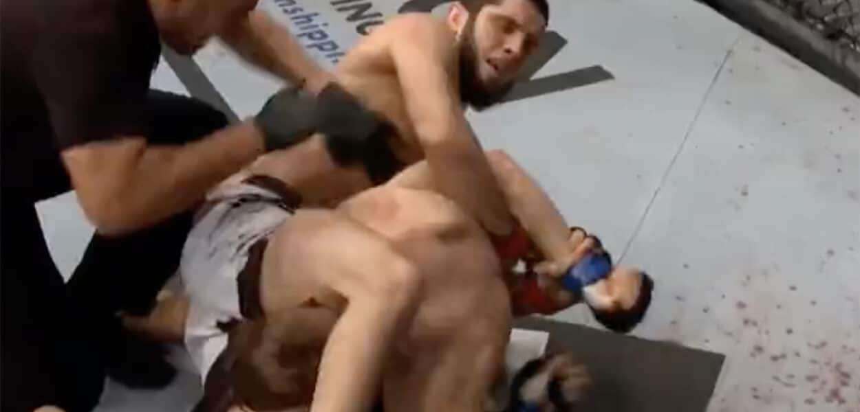 Islam Makhachev Dan Hooker soumission UFC 267