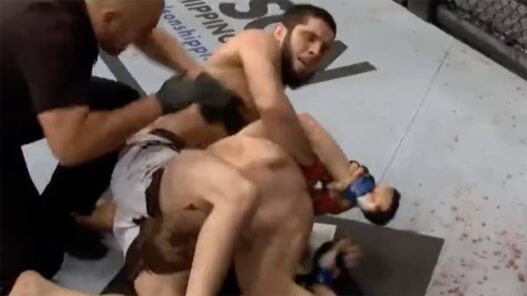 Islam Makhachev Dan Hooker soumission UFC 267