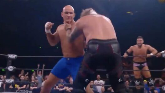 Junior Dos Santos catch AEW