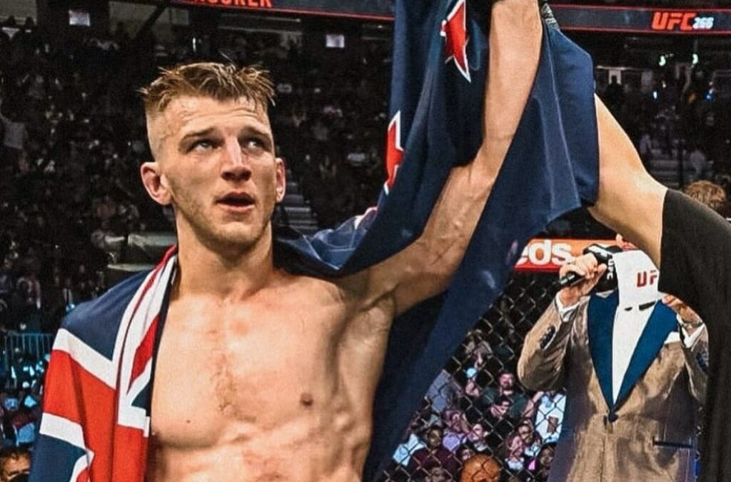 Dan Hooker Featherweight