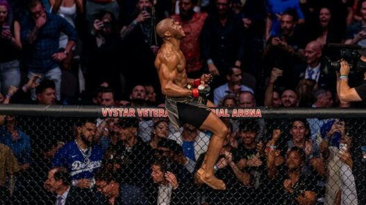 Kamaru Usman evoque Khamzat Chimaev