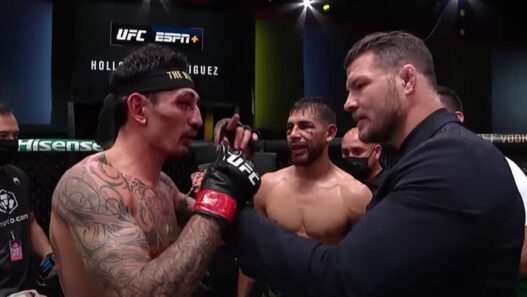 Max Holloway Donne 3 Noms