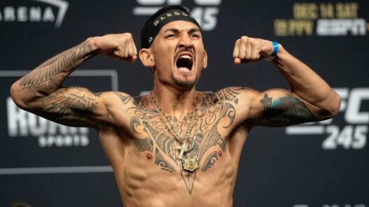 Max Holloway record Yair Rodriguez