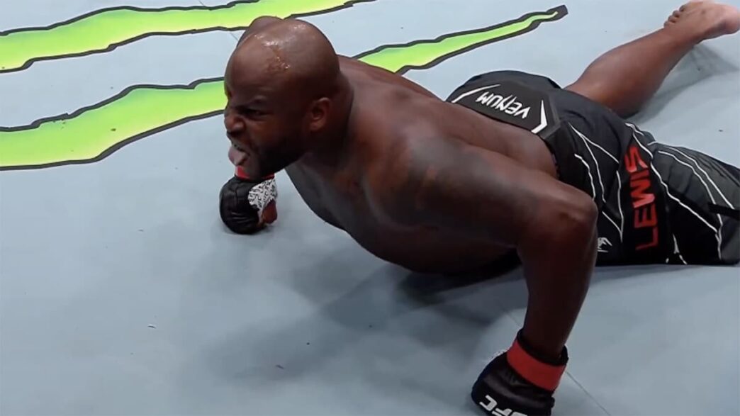 Derrick Lewis KO Chris Daukaus