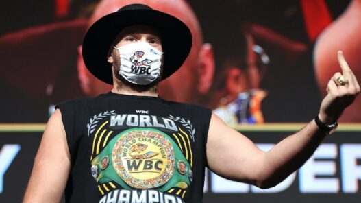 Tyson Fury insulte Jake Paul