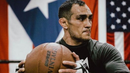 UFC - Tony Ferguson a pris un KO &agrave; l'entra&icirc;nement selon Sean Strickland !
