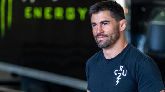 dominick cruz pr&eacute;tendant au titre