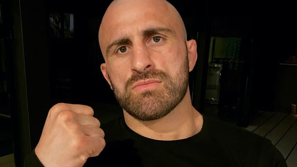 https://lasueur.com/wp-content/uploads/2022/01/Alexander-Volkanovski-Korean-Zombie.jpeg