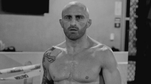 Alexander Volkanovski remet Giga Chikadze en place apr&egrave;s sa d&eacute;faite