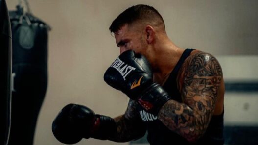 Dustin Poirier regrette sa strat&eacute;gie face &agrave; Charles Oliveira