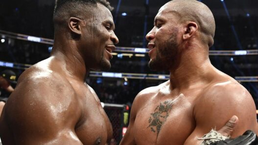 Firas Zahabi juge sévèrement la tentative de leg lock de Ciryl Gane