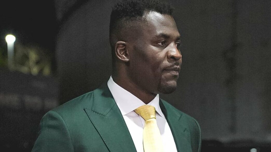Francis Ngannou est mal conseill&eacute; pour Chael Sonnen