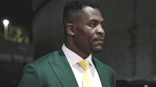 Francis Ngannou est mal conseillé pour Chael Sonnen