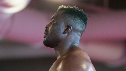 Francis Ngannou refuse d'apparaître à nouveau dans la cage sous son contrat actuel