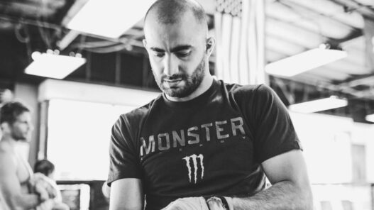 Giga Chikadze critique la préférence de Alexander Volkanovski pour le Korean Zombie
