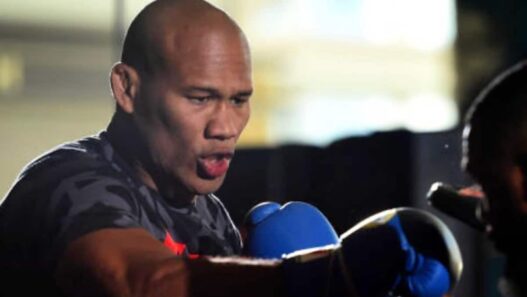 Jacare Souza va faire ses d&eacute;buts en boxe anglaise !
