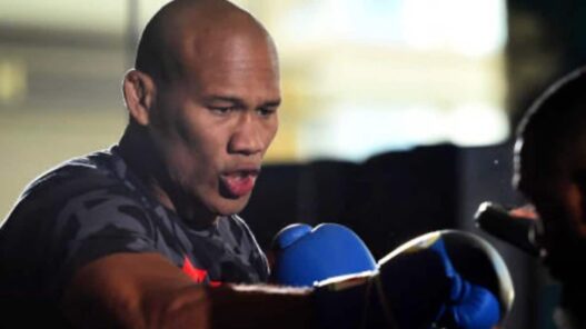 Jacare Souza va faire ses débuts en boxe anglaise !