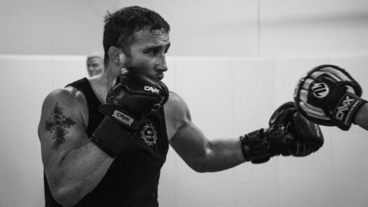 Justin Gaethje pense toujours pouvoir faire abandonner Charles Oliveira