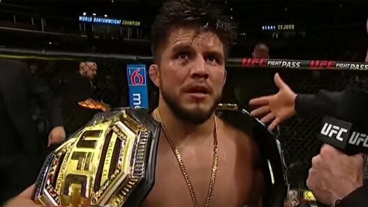 Les révélations de Chael Sonnen sur le retour d'Henry Cejudo