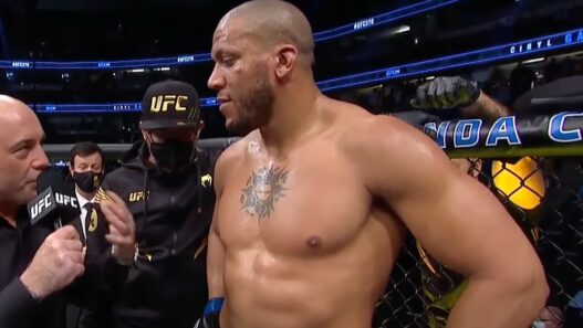 Première réaction de Ciryl Gane après la défaite