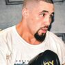 Robert Whittaker appr&eacute;cie se battre sans public