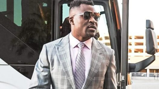 ngannou plus intéressé par jon jones