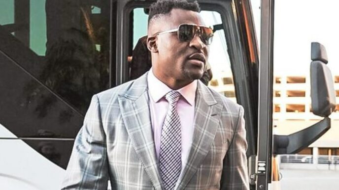 ngannou plus intéressé par jon jones