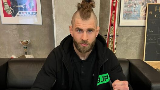 Glover Teixeira vs Jiri Prochazka pour UFC 274, le 7 mai prochain !