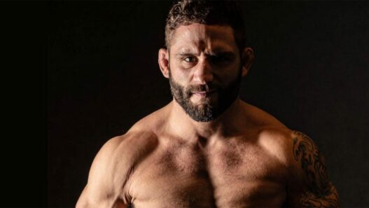 Chad Mendes r&eacute;v&egrave;le &ecirc;tre toujours sous contrat avec l'UFC