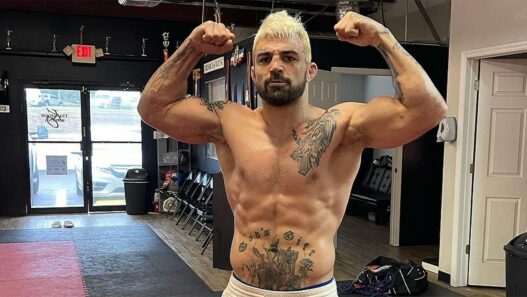 D&eacute;buts r&eacute;ussis pour Mike Perry au Bare Knuckle FC