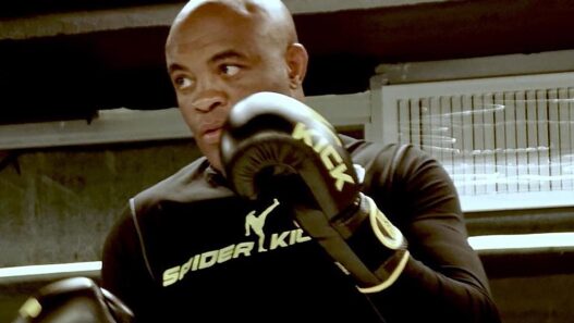 Jake Paul aimerait affronter son "idole", Anderson Silva