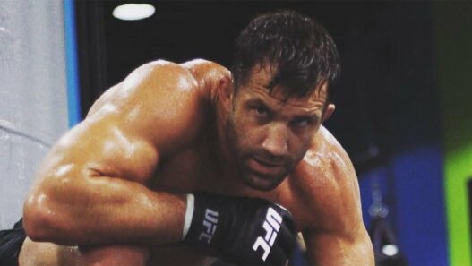 Luke Rockhold peut viser le titre pour Michael Bisping