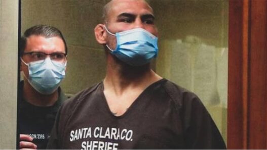 communaut&eacute; MMA derri&egrave;re Cain Velasquez