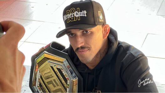 charles oliveira goat lightweight