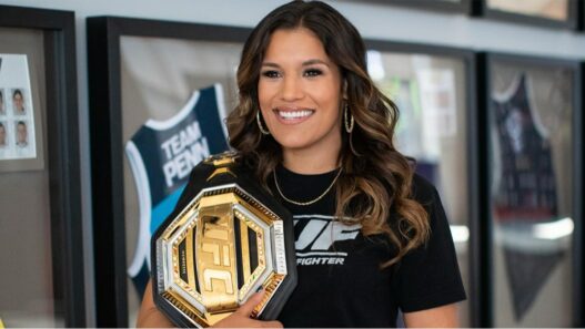julianna pena ronda rousey une farce