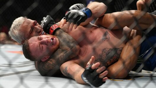 UFC 274: Oliveira v Gaethje