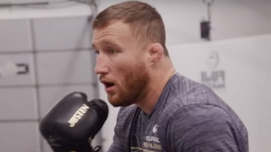 justin gaethje avertit charles oliveira